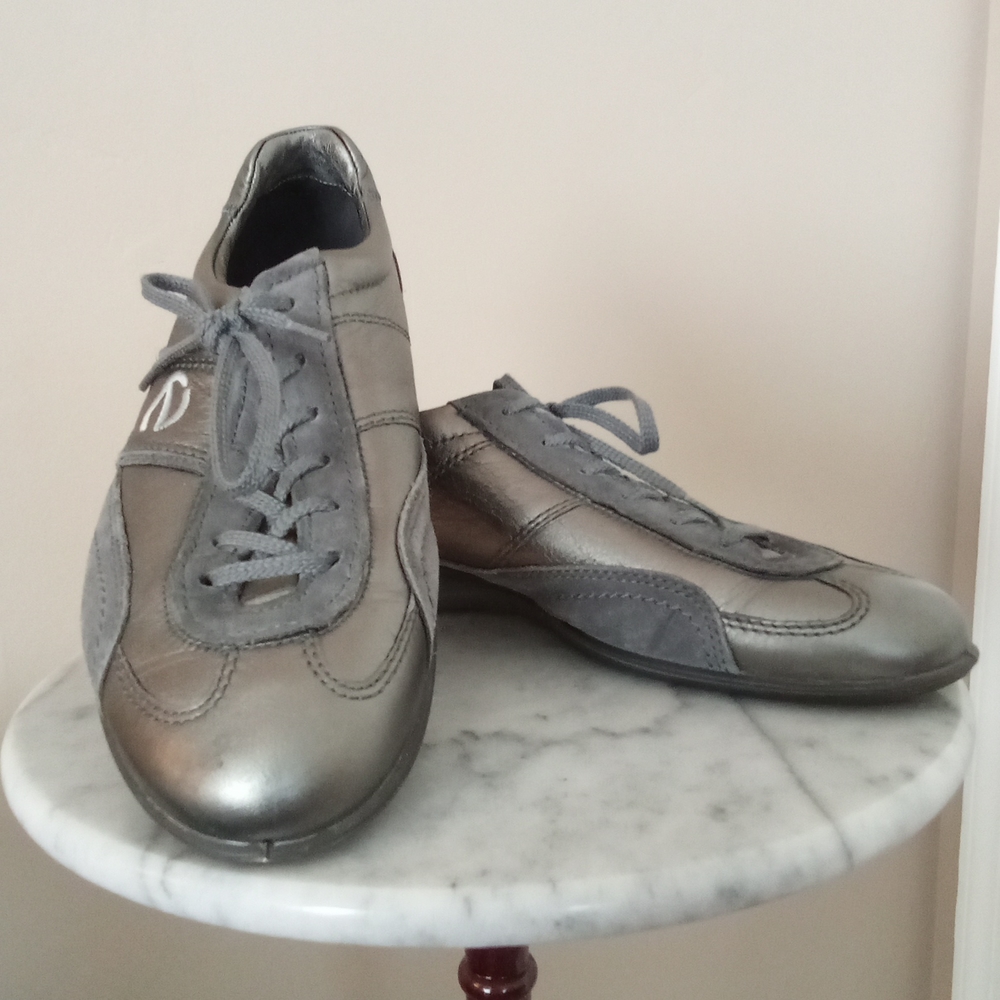 Women's ecco Sneakers 9.5M